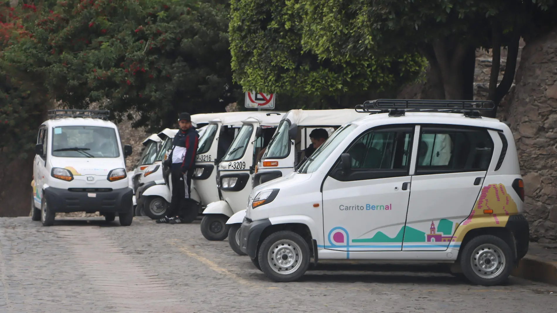 1A MM_CARROS QUTE Y MOTOTAXIS BERNAL